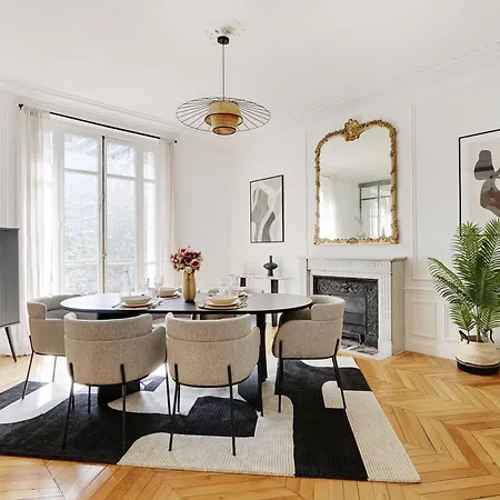 Апартаменты Chic & Spacious 2bdr - 4p - Av Suffren Tour Eiffel *