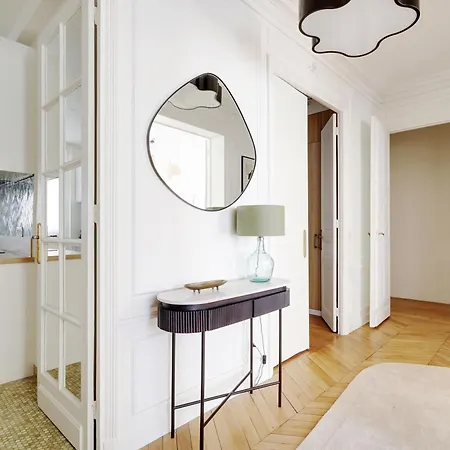 Chic & Spacious 2bdr - 4p - Av Suffren Tour Eiffel Апартаменты Париж