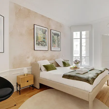 Chic & Spacious 2bdr - 4p - Av Suffren Tour Eiffel *