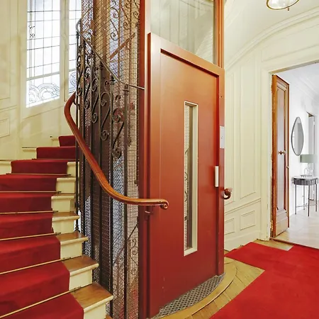 Апартаменты Chic & Spacious 2bdr - 4p - Av Suffren Tour Eiffel Париж