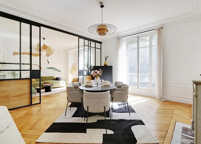 Chic & Spacious 2bdr - 4p - Av Suffren Tour Eiffel *