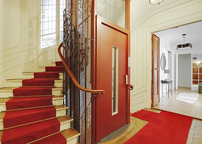 Apartament Chic & Spacious 2bdr - 4p - Av Suffren Tour Eiffel Paryż