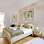 Appartement Chic & Spacious 2bdr - 4p - Av Suffren Tour Eiffel Paris