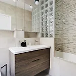 Chic & Spacious 2bdr - 4p - Av Suffren Tour Eiffel * Paris